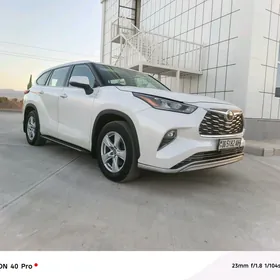 Toyota Highlander 2020