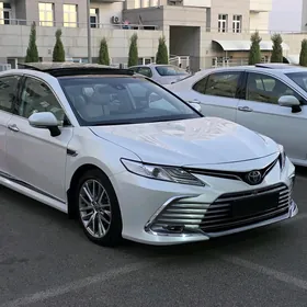 Toyota Camry 2023
