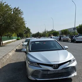 Toyota Camry 2020
