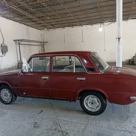 Lada 2104 1985