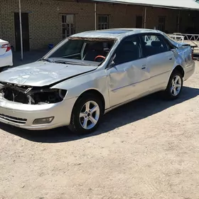 Toyota Avalon 2001