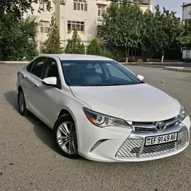 Toyota Camry 2015