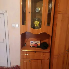 şkaf