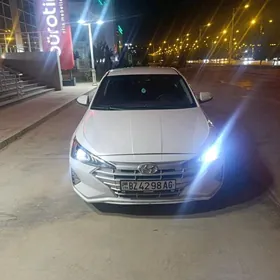 Hyundai Elantra 2020