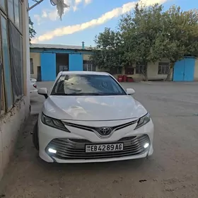 Toyota Camry 2018