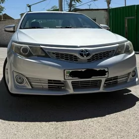Toyota Camry 2014