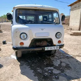 UAZ 2206 2000