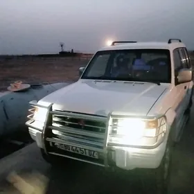 Mitsubishi Pajero 1994
