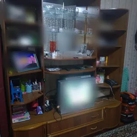 продаётся сервант горка