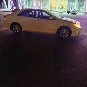 Toyota Camry 2014