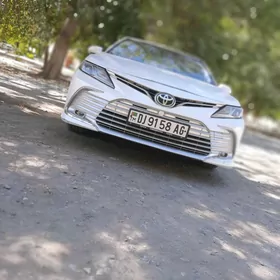 Toyota Camry 2020