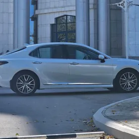 Toyota Camry 2022