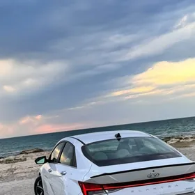 Hyundai Elantra 2021