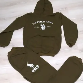 Спортивный костюм