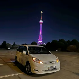 Toyota Sienna 2006
