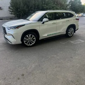 Toyota Highlander 2020