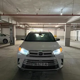Toyota Highlander 2019