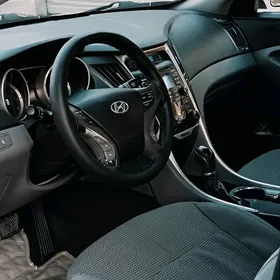 Hyundai Sonata 2012