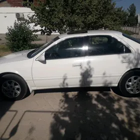 Toyota Camry 2000