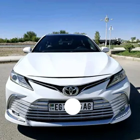 Toyota Camry 2018