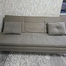 Диван