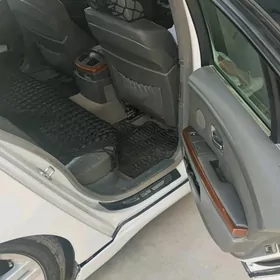 BMW 745 2004