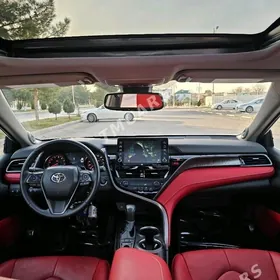 Toyota Camry 2024