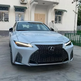 Lexus IS 350 2021