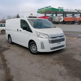 Toyota Hiace 2020