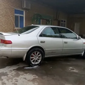 Toyota Camry 2001