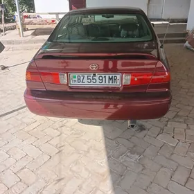 Toyota Camry 2000