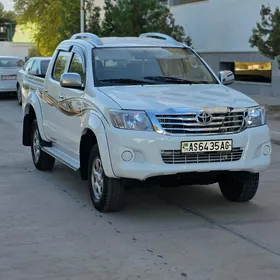 Toyota Hilux 2011