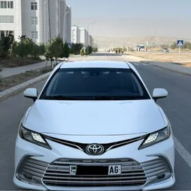 Toyota Camry 2020