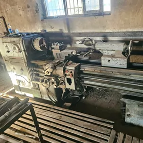 Tokarny stanok komplekt
