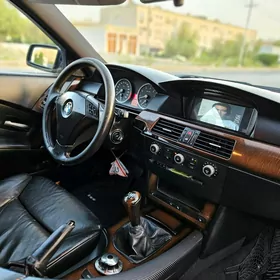 BMW E60 2004