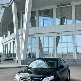 Toyota Camry 2011