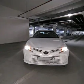 Toyota Camry 2020