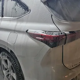 Toyota Highlander 2021