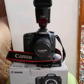 Фотоаппарат    Canon 7D