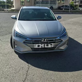 Hyundai Elantra 2020