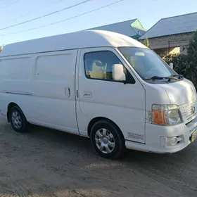 Nissan Urvan 2011