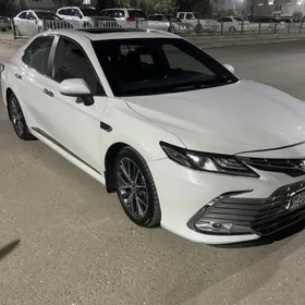 Toyota Camry 2019