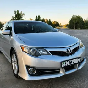 Toyota Camry 2012
