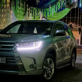 Toyota Highlander 2019