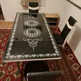 Kuhnya stol stul komplekt