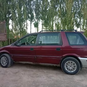 Mitsubishi Chariot 1995