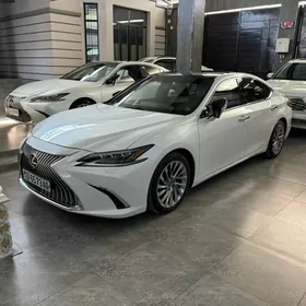 Lexus ES 350 2019