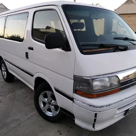 Toyota Hiace 1990