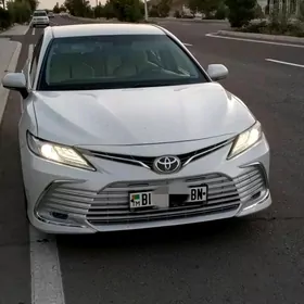Toyota Camry 2018