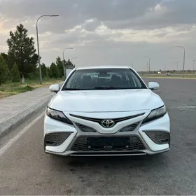 Toyota Camry 2022